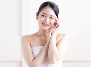 コスメコンシェルジュが教える！30代以降にシミやそばかすが目立ってくる理由とおすすめのケア方法を紹介～後編～