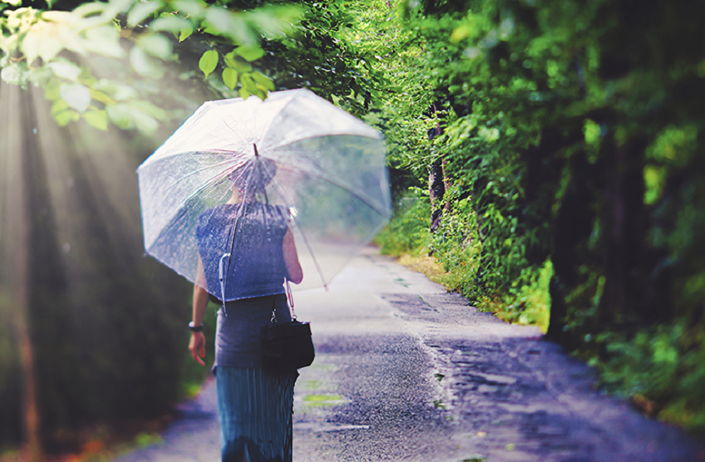 気象病が気になる梅雨。その対処法と雨の日おススメの過ごし方